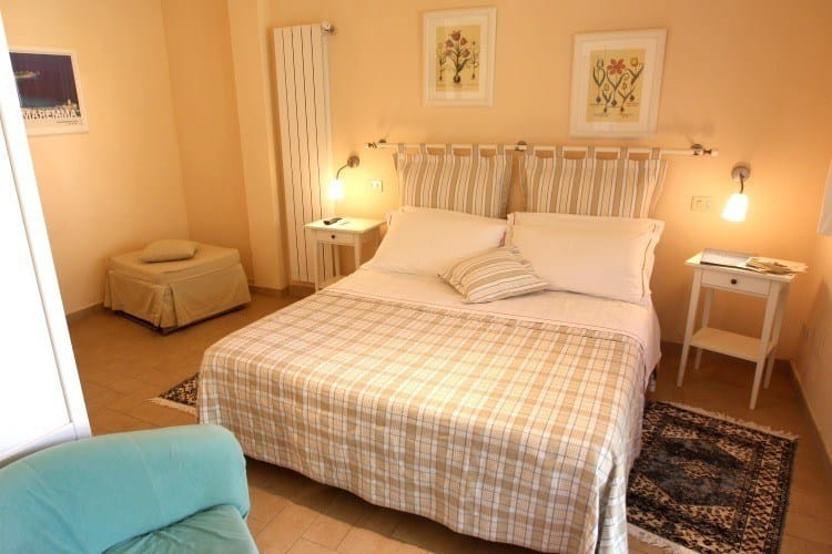 Zimmer eins mit Doppelbett